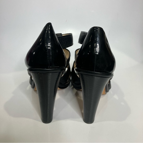 Coach Tamarah gladiator heels turn lock closures black leather size 10 luxury - Picture 4 of 7